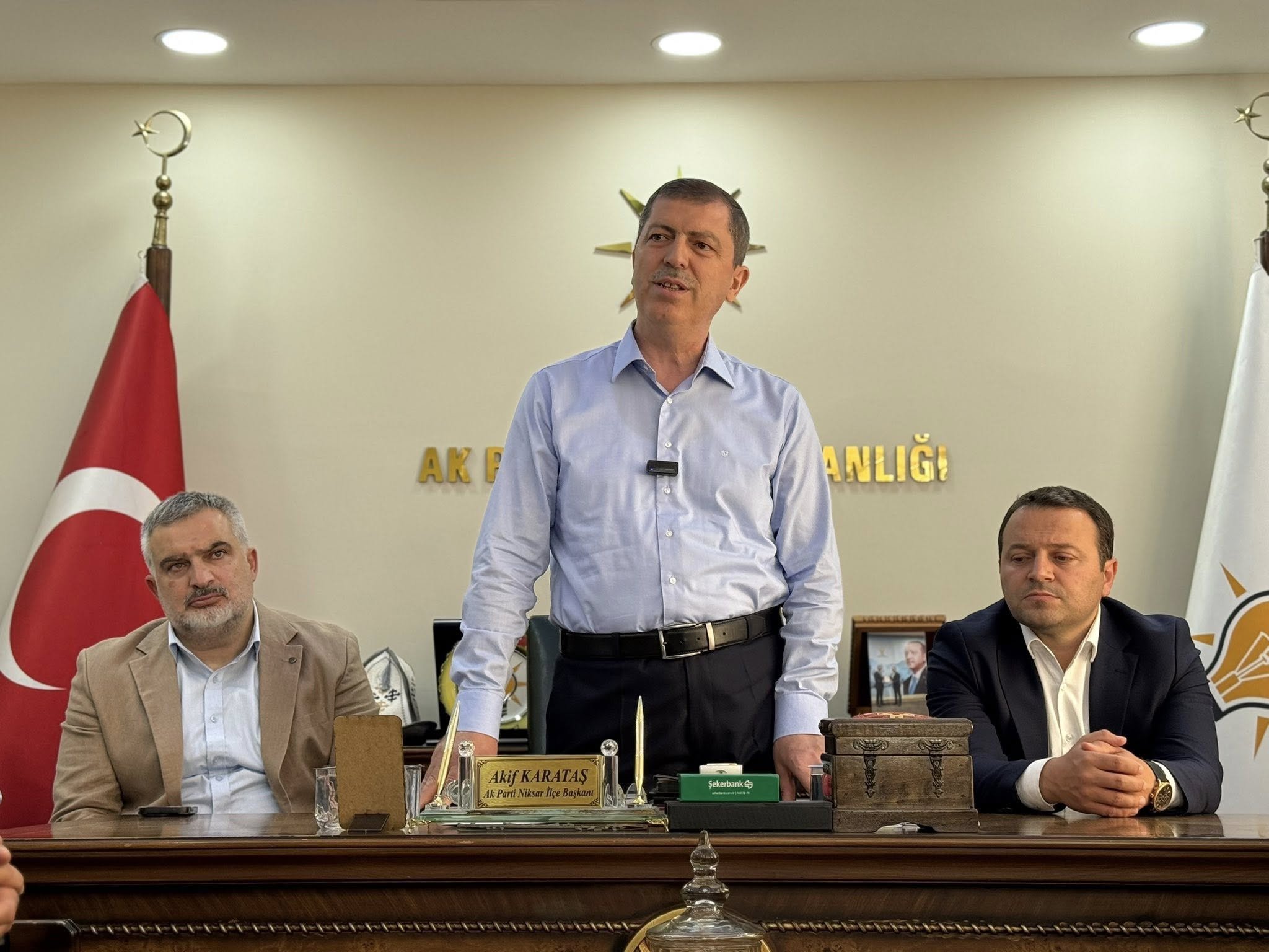 Niksar'da Bayramlaşma Buluşması: AK Parti Teşkilatı Bir Arada