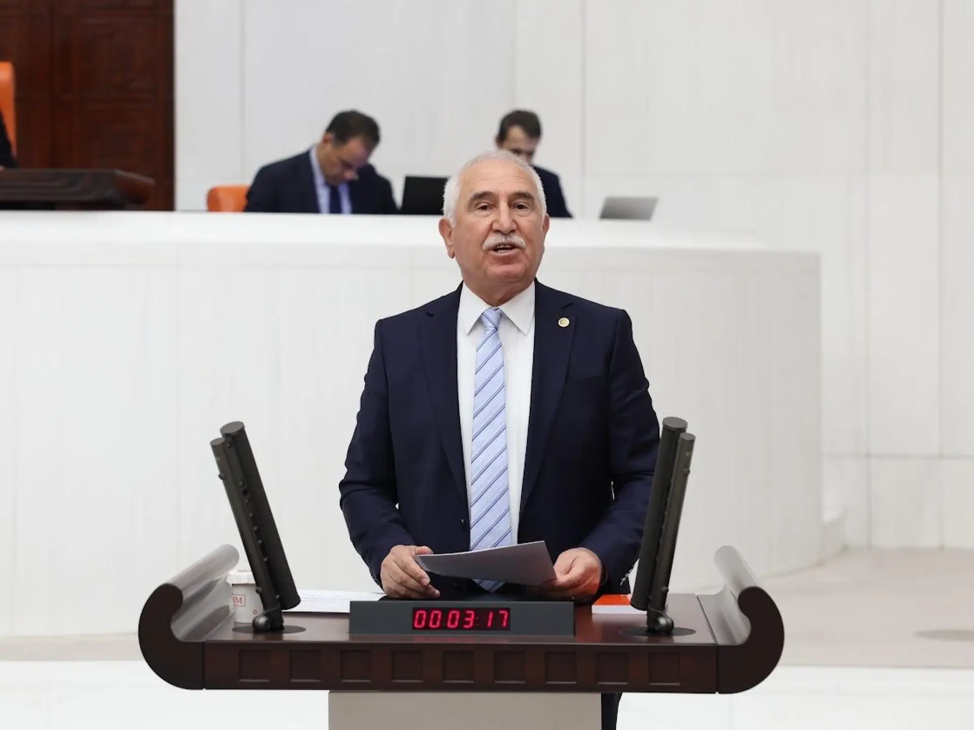 Bu adama kulak verin: Geçiş garantili oto yollar yerine hazine garantili çiftçilik yaptırmalıyız!