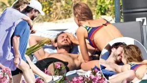 Çağla Şikel ile görüntülenen Mertcan Tunca magazin gündeminde